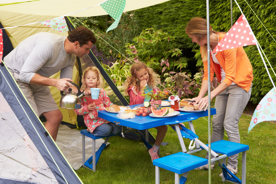 famille en camping Alpes de Haute Provence