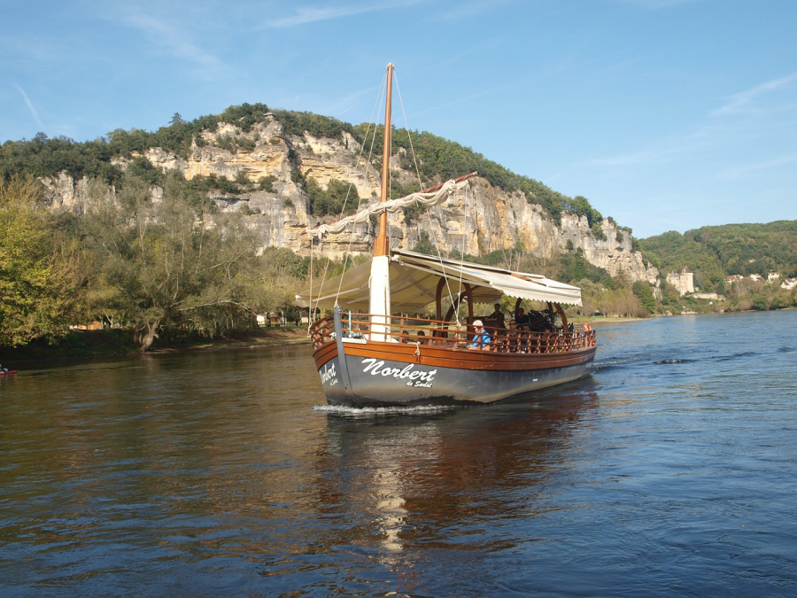 balade en bateau dans la rivière de Dordogne